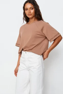 Apero Tops|Logo Sleeve Box Cut Tee - Mocha