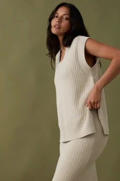 ARCAA Tops|Knitwear|Vera Knit Vest - Sand
