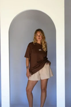 Hobo & Hatch Tops|Hobo & Hatch Coast Tee - Chocolate
