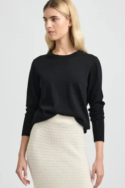Toorallie Knitwear|Fine Merino Crew - Black